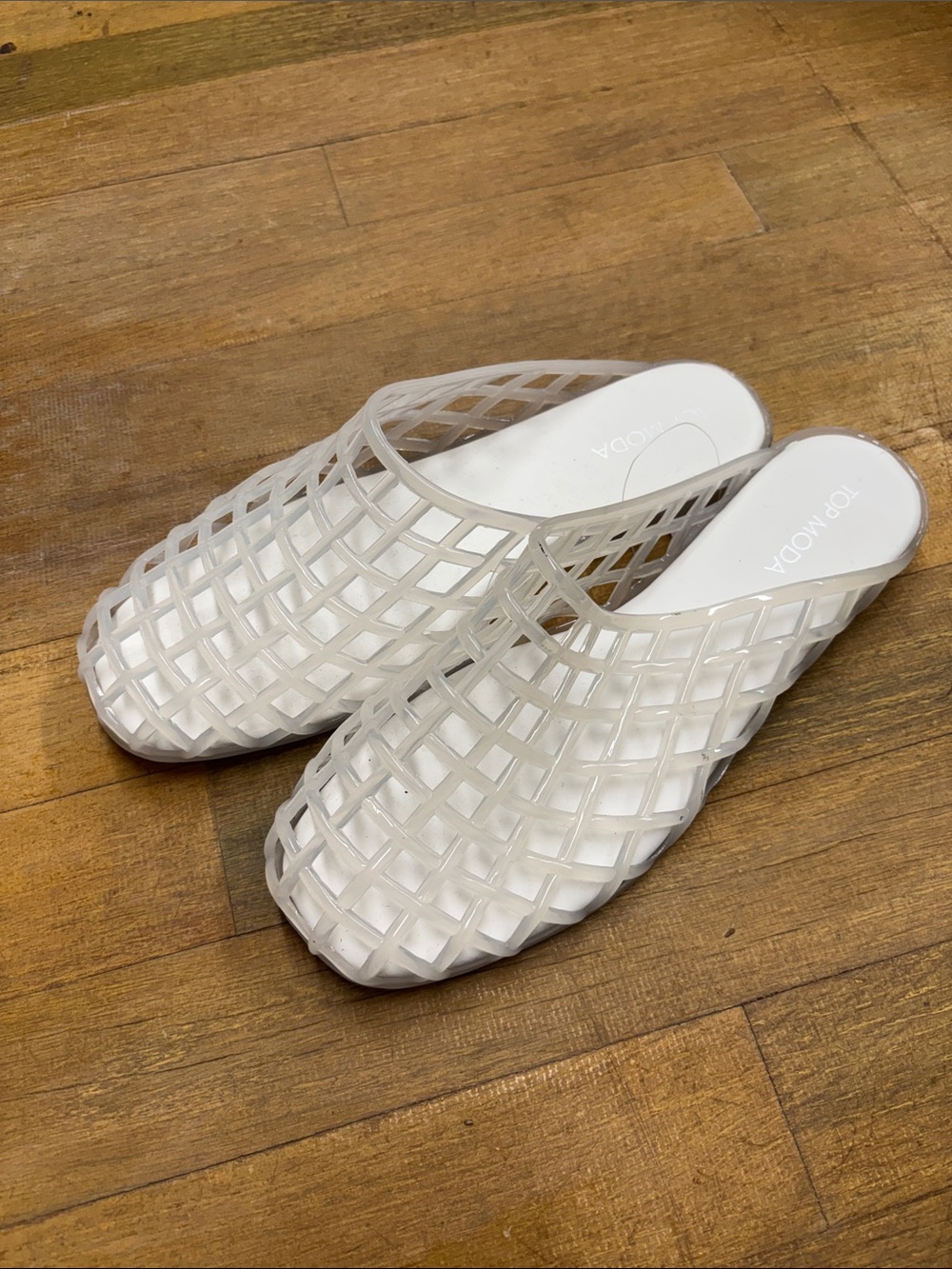 TOP Moda White Lattice Slide Mules